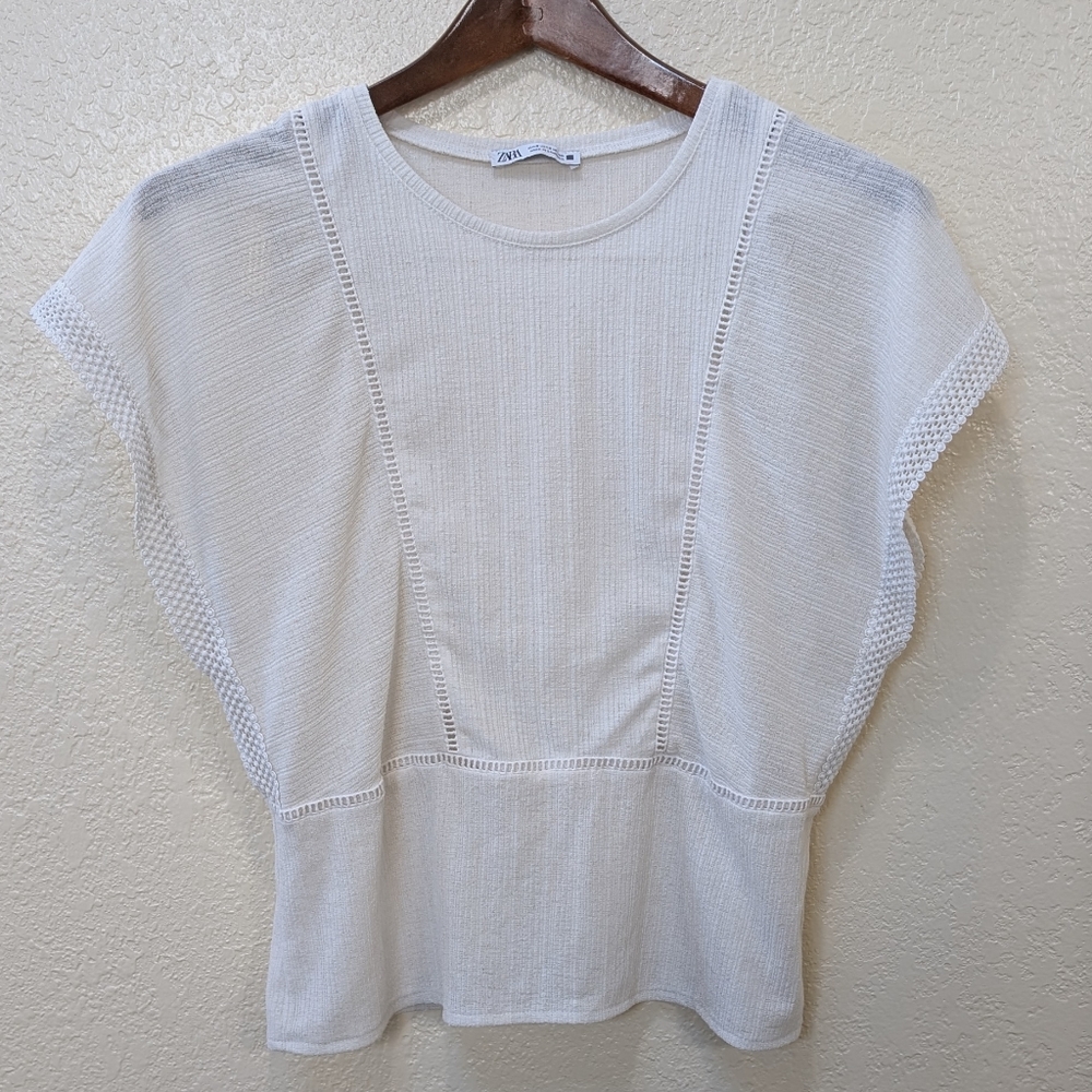 Zara BOHO white relaxed fit, short dolman sleeves, and detailed Texture Top